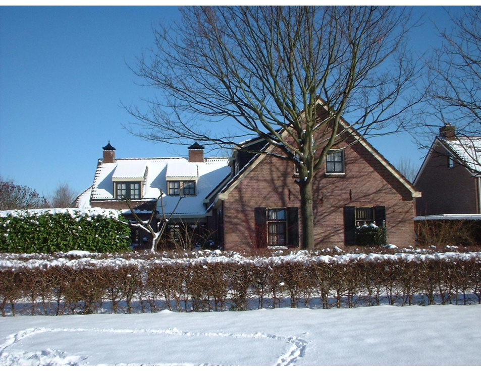 Huis sneeuw 2004 4